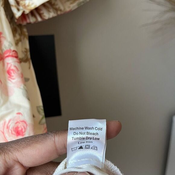 NEW Tuckernuck Dress Crawford Floral‎ Flutter Sleeve Sun Faded Mini Dress Size M - Picture 8 of 9